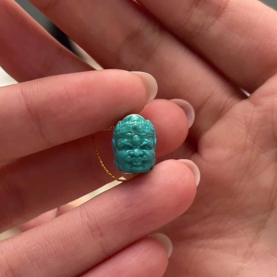 绿松石未镶嵌颈饰