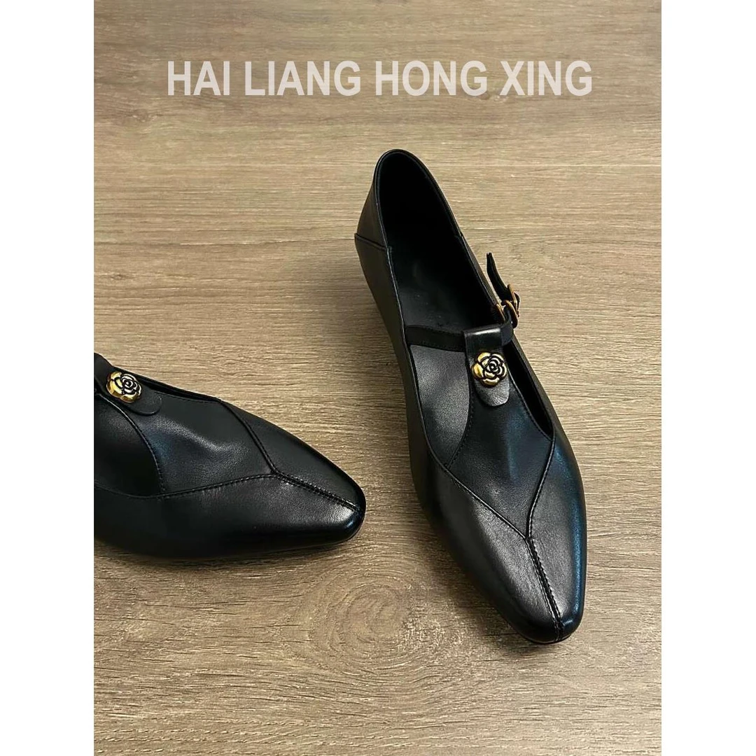 【澳门专柜正品】羊皮版~法式粗跟单鞋女新款百搭浅口镂空山茶花一
