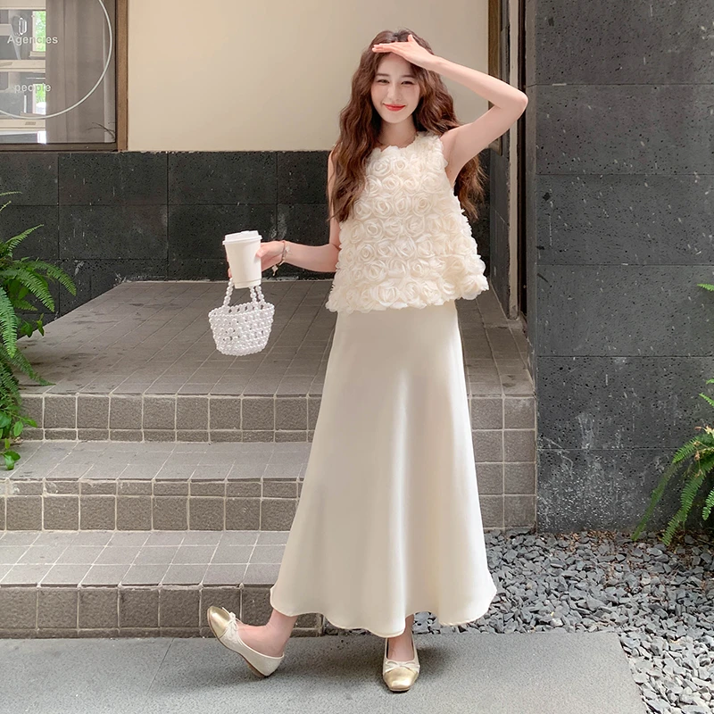 今年流行爆款法式温柔风气质氛围感白色花朵上衣半身裙两件套夏季