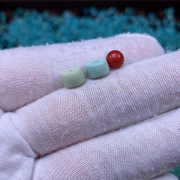 南红玛瑙未镶嵌珠宝奇石