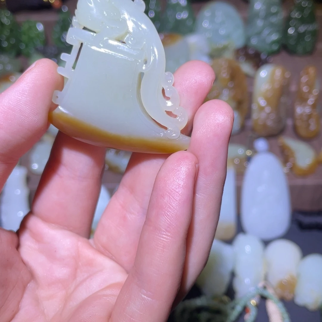 和田玉未镶嵌挂件