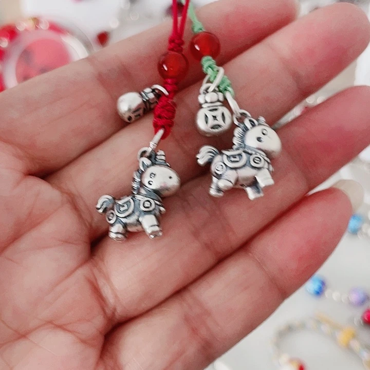 珐琅吊坠足银小马手机挂坠