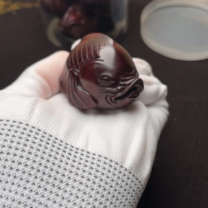 沧***粟把件小叶紫檀印度小叶紫檀手把件