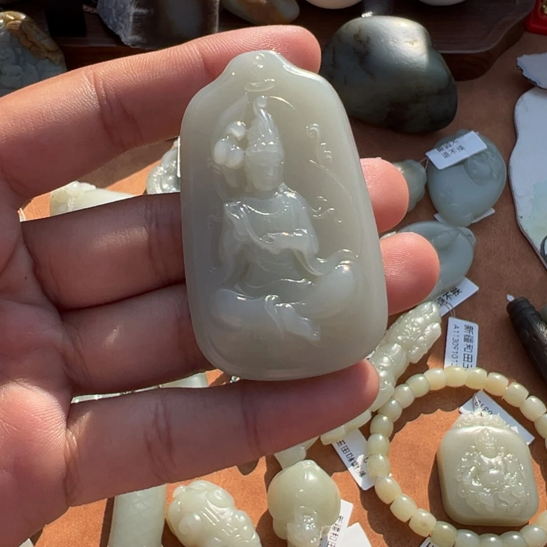 和田玉颈饰未镶嵌天***稀