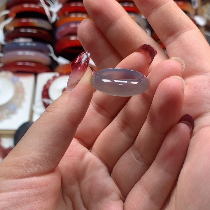 玛瑙/玉髓手镯未镶嵌妙*