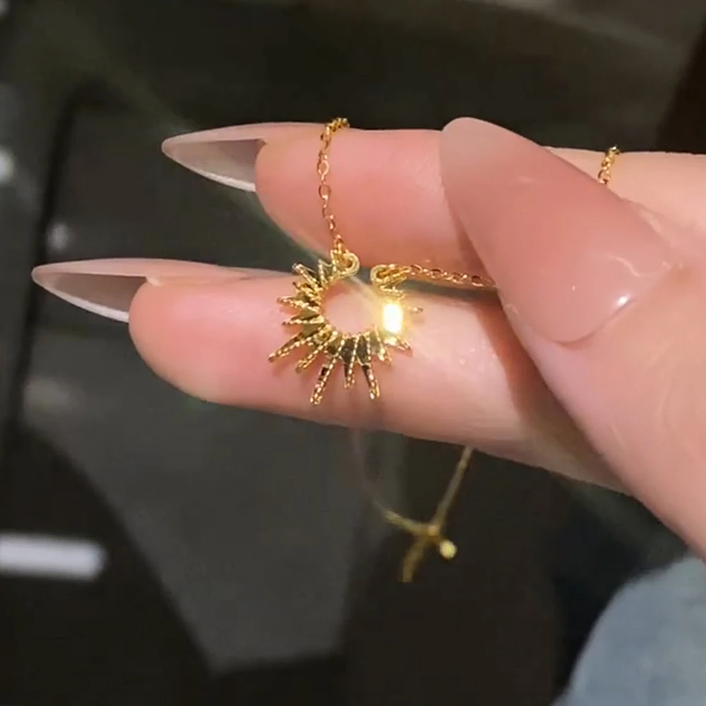 钛钢亚克力项链 钛钢亚克力项链金色爆闪太阳花星芒项链2025新款