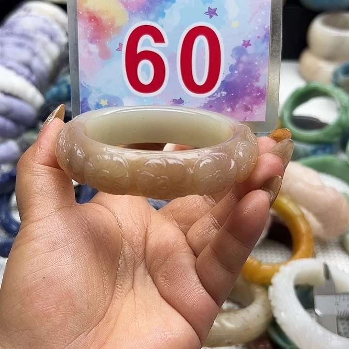 石英岩玉手镯未镶嵌