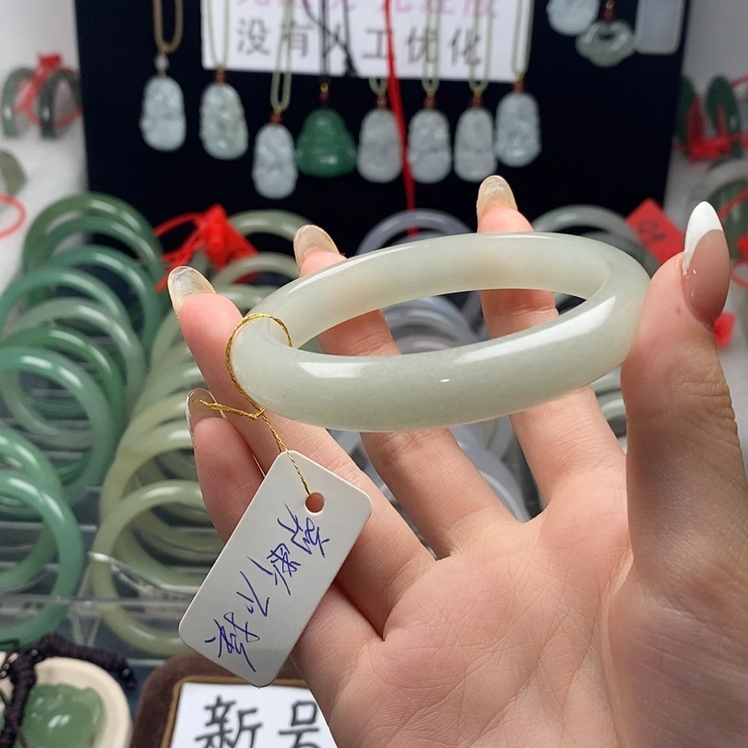 乐***呵未镶嵌手镯东陵石