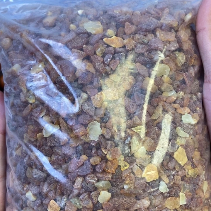 未镶嵌琥珀珠宝奇石