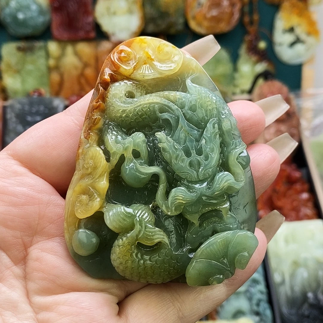 蛇纹石玉未镶嵌颈饰福利龙