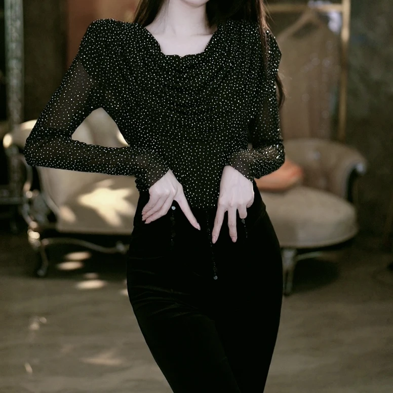 2-8【妩媚女神】重工气质上衣