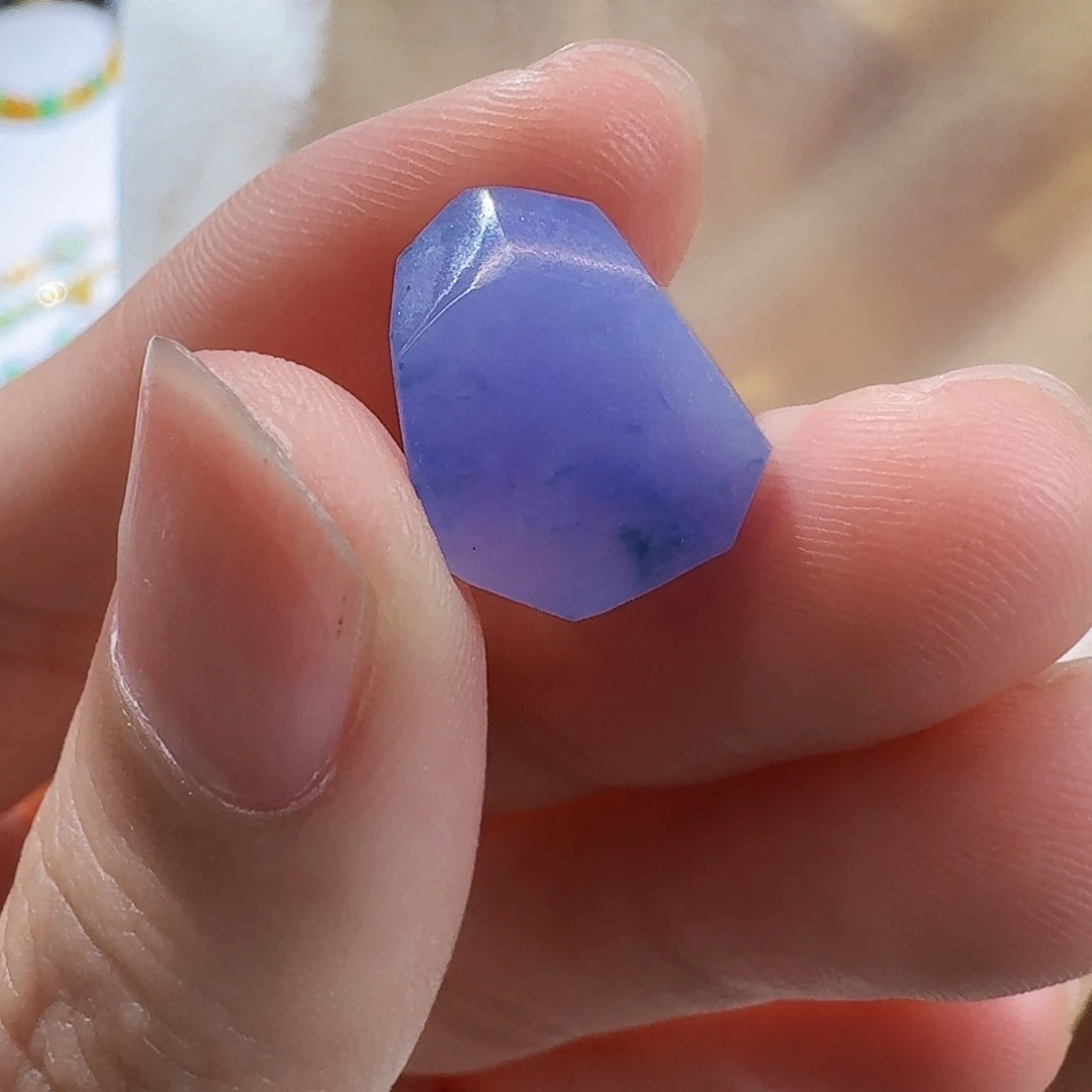 翡翠颈饰未镶嵌紫飘兰花随形