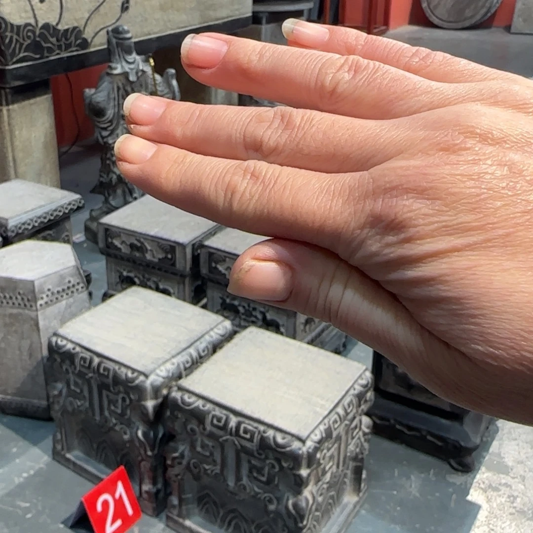 石材天然青石石雕圆青石石雕