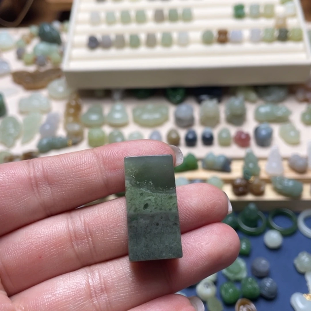 和田玉未镶嵌吊坠(不含链)