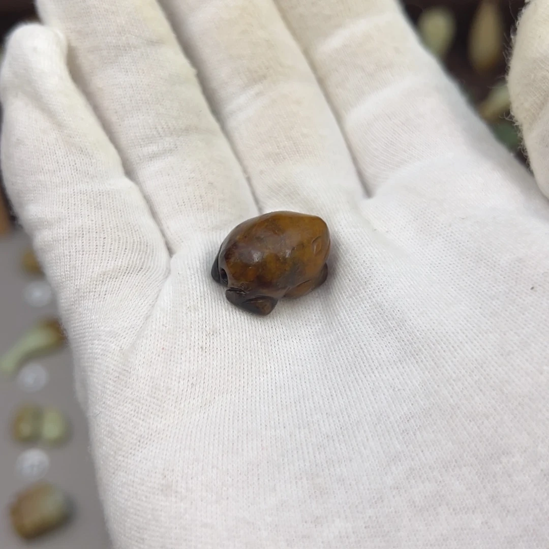 岫岩河磨玉（透闪石质玉）未镶嵌颈饰