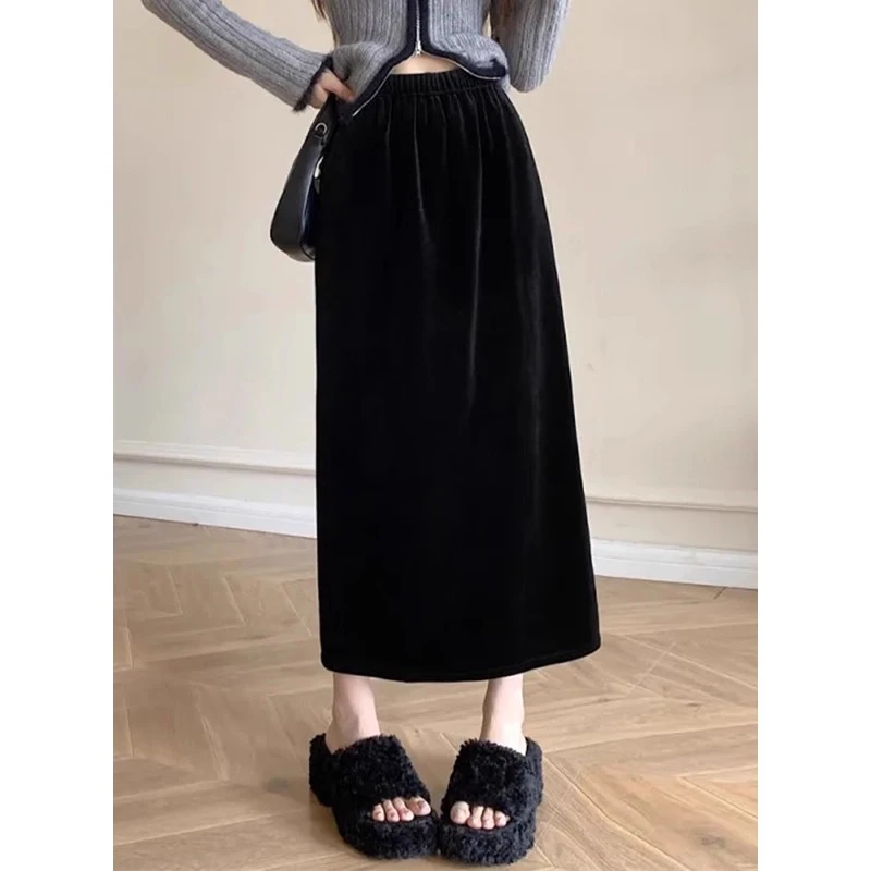 黑色金丝绒半身裙女春秋冬2025新款高端加绒开叉直筒黑色半身裙