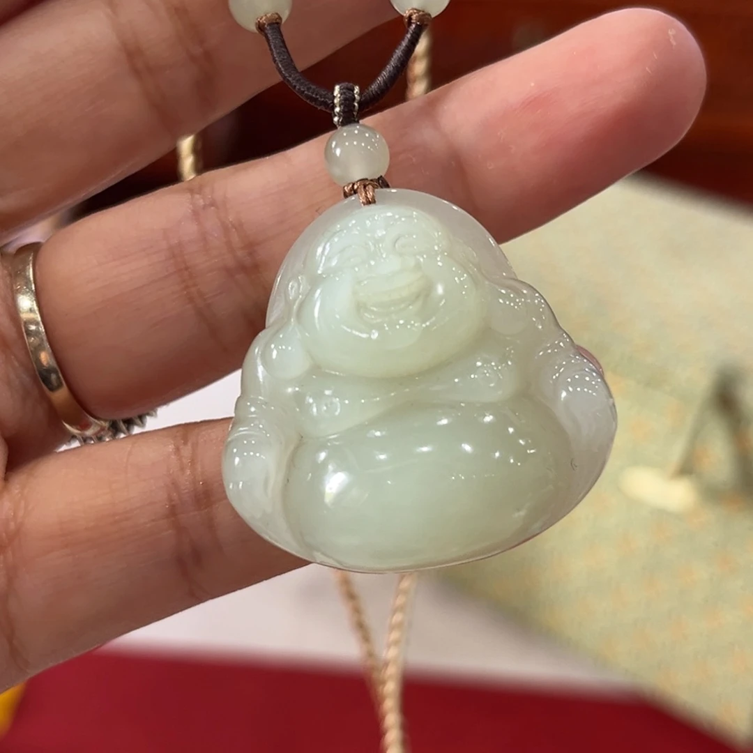 和田玉未镶嵌颈饰小****?