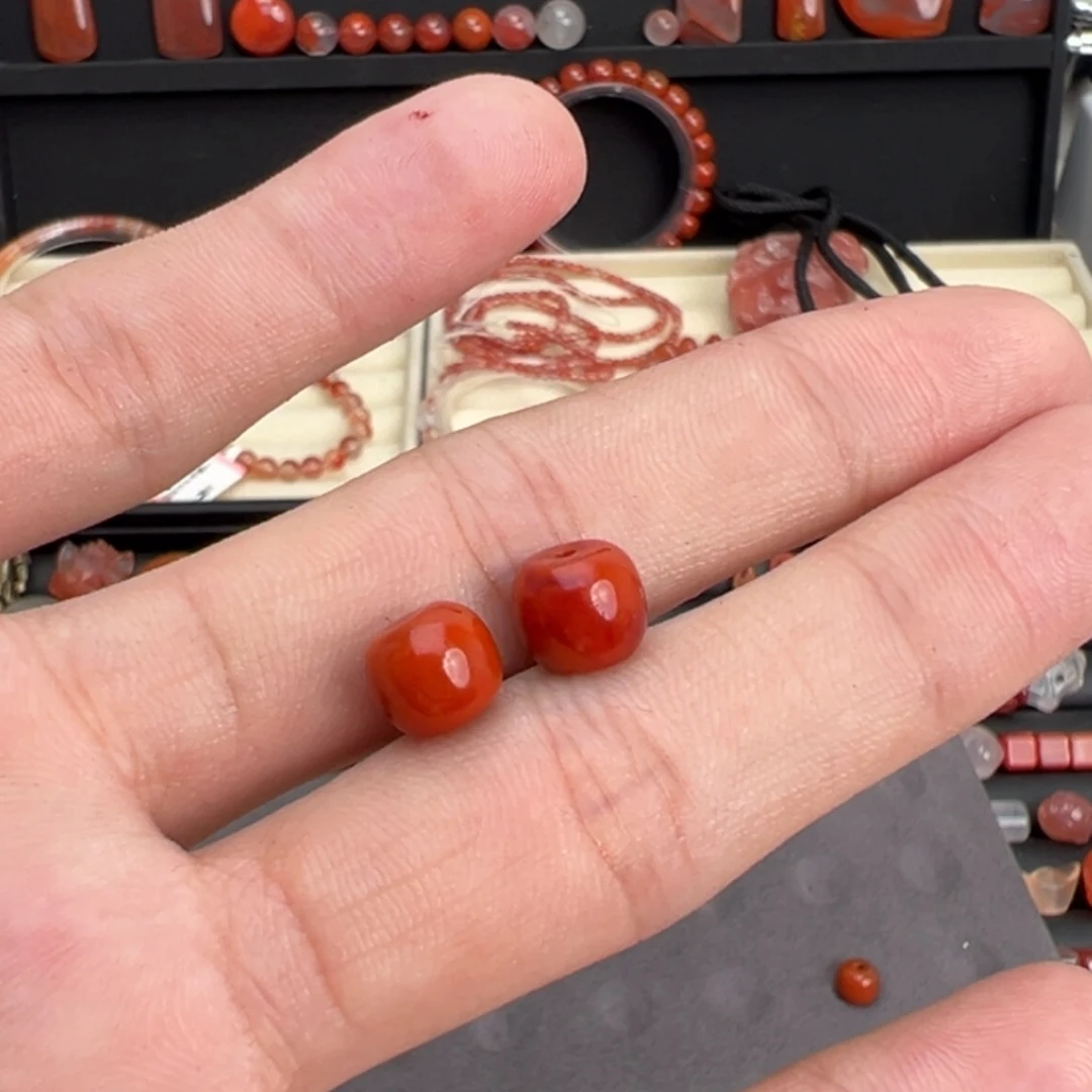 佛***系南红玛瑙未镶嵌颈饰两颗