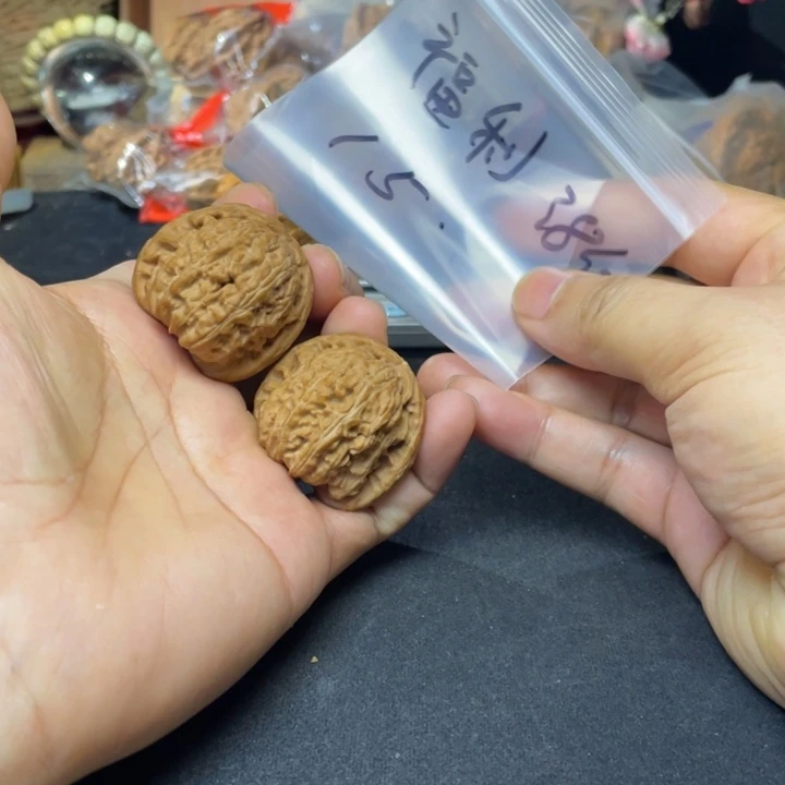 把件文玩核桃白狮子