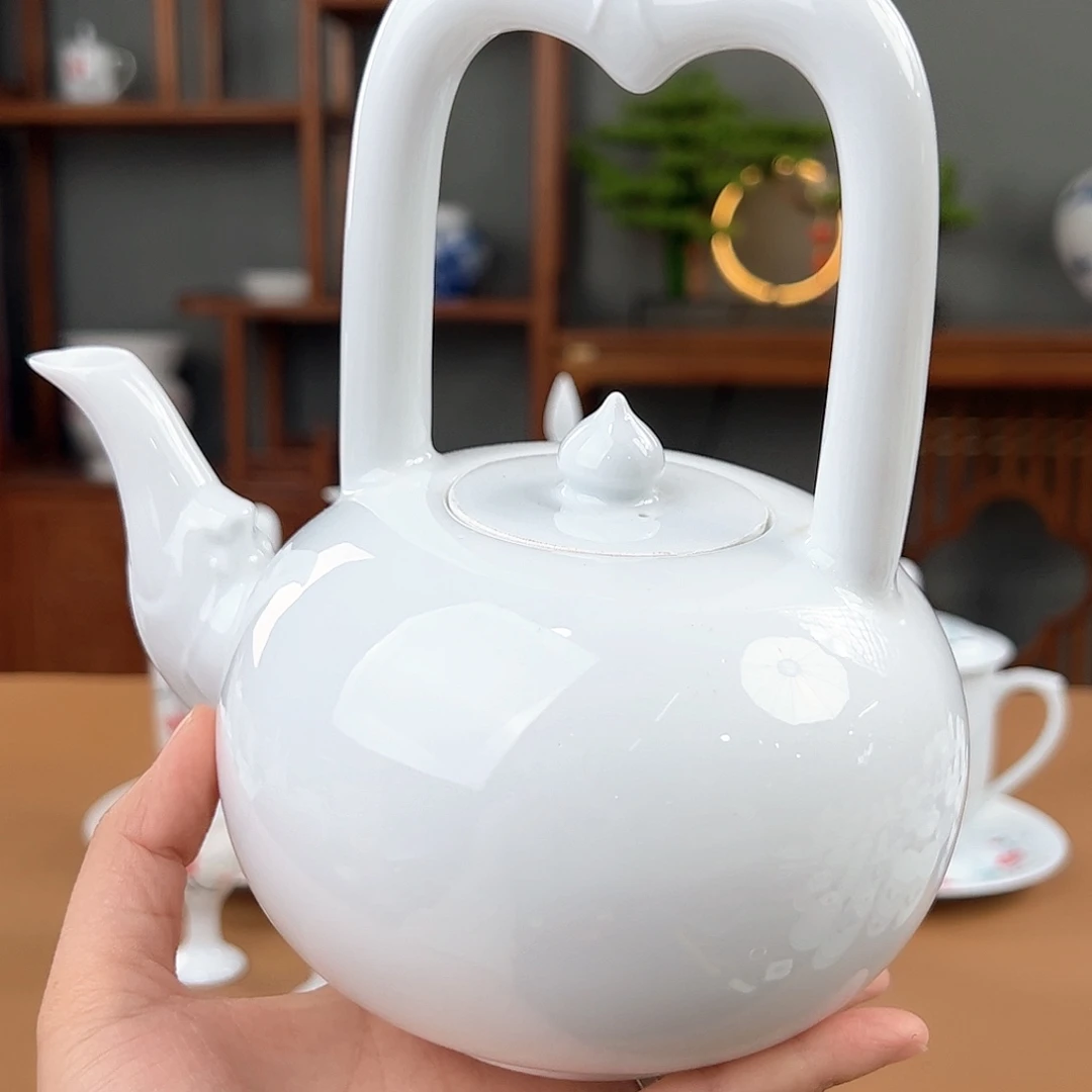 素胎提梁壶，微瑕款