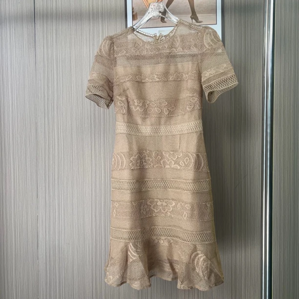 157品牌撤柜女装曼家时尚设计款气质连衣裙