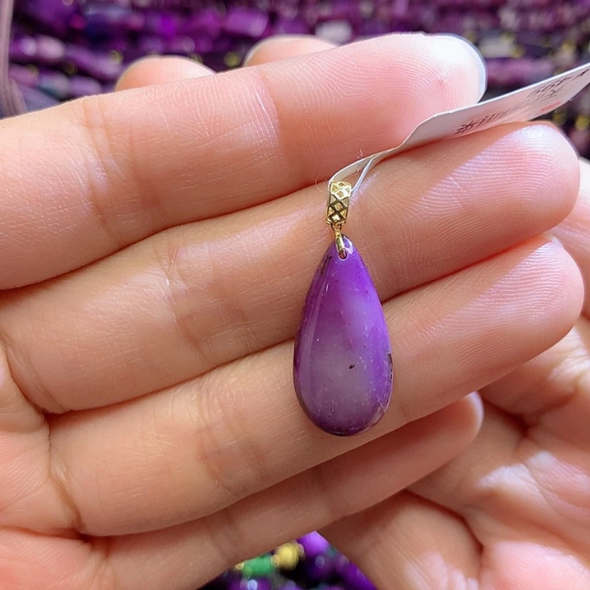 【闪购商品】18K金镶嵌苏纪石（舒俱来）吊坠