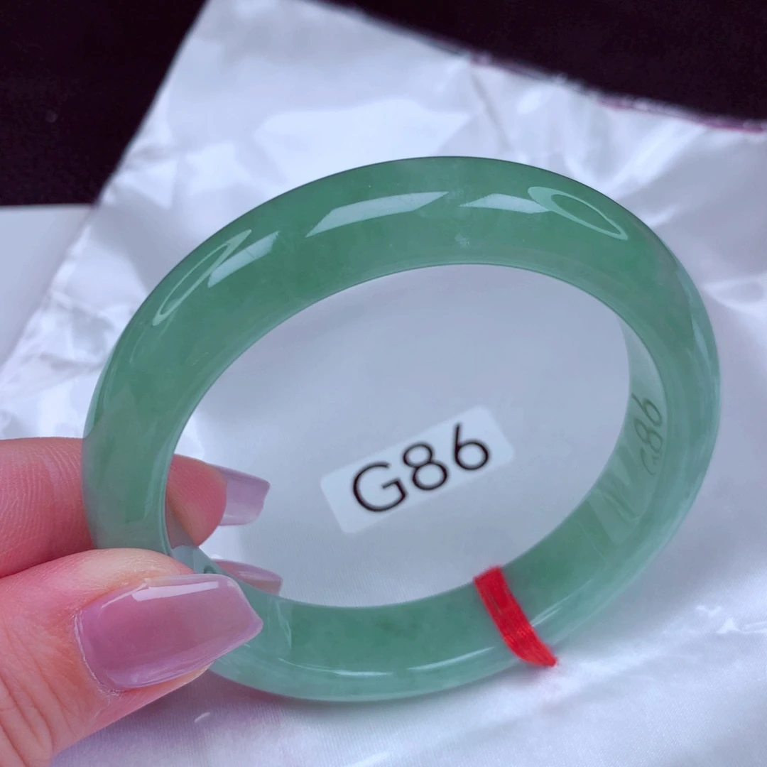 翡翠未镶嵌手镯手镯