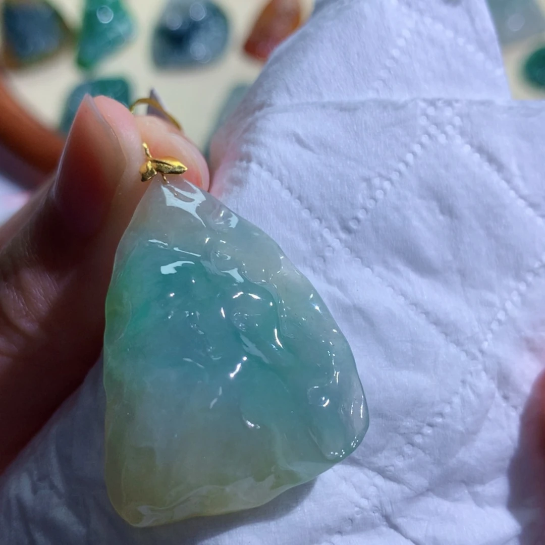 【闪购商品】翡翠未镶嵌吊坠(不含链) 1529