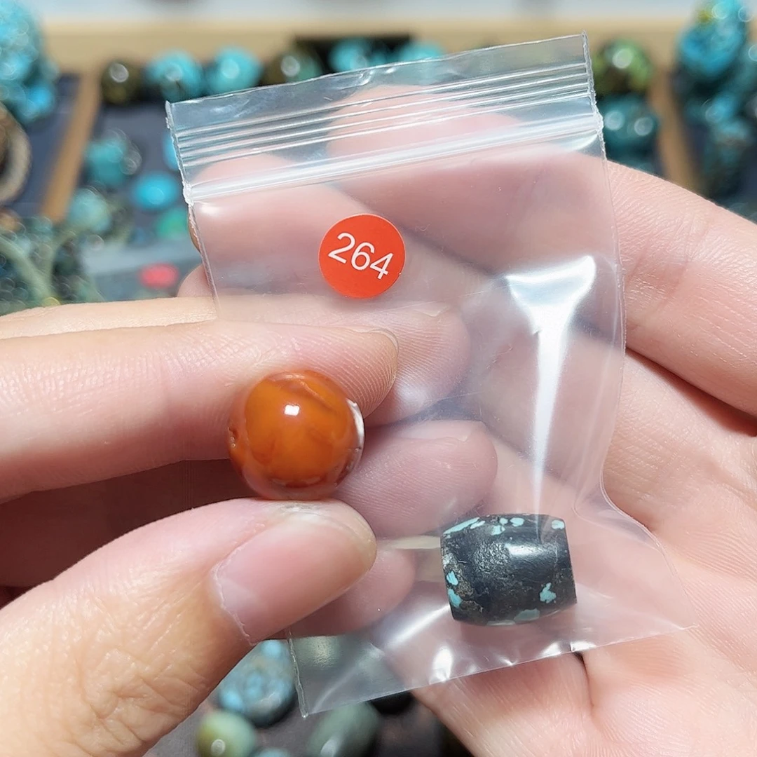 妈***酱玛瑙/玉髓未镶嵌圆珠桶珠老型手串！！