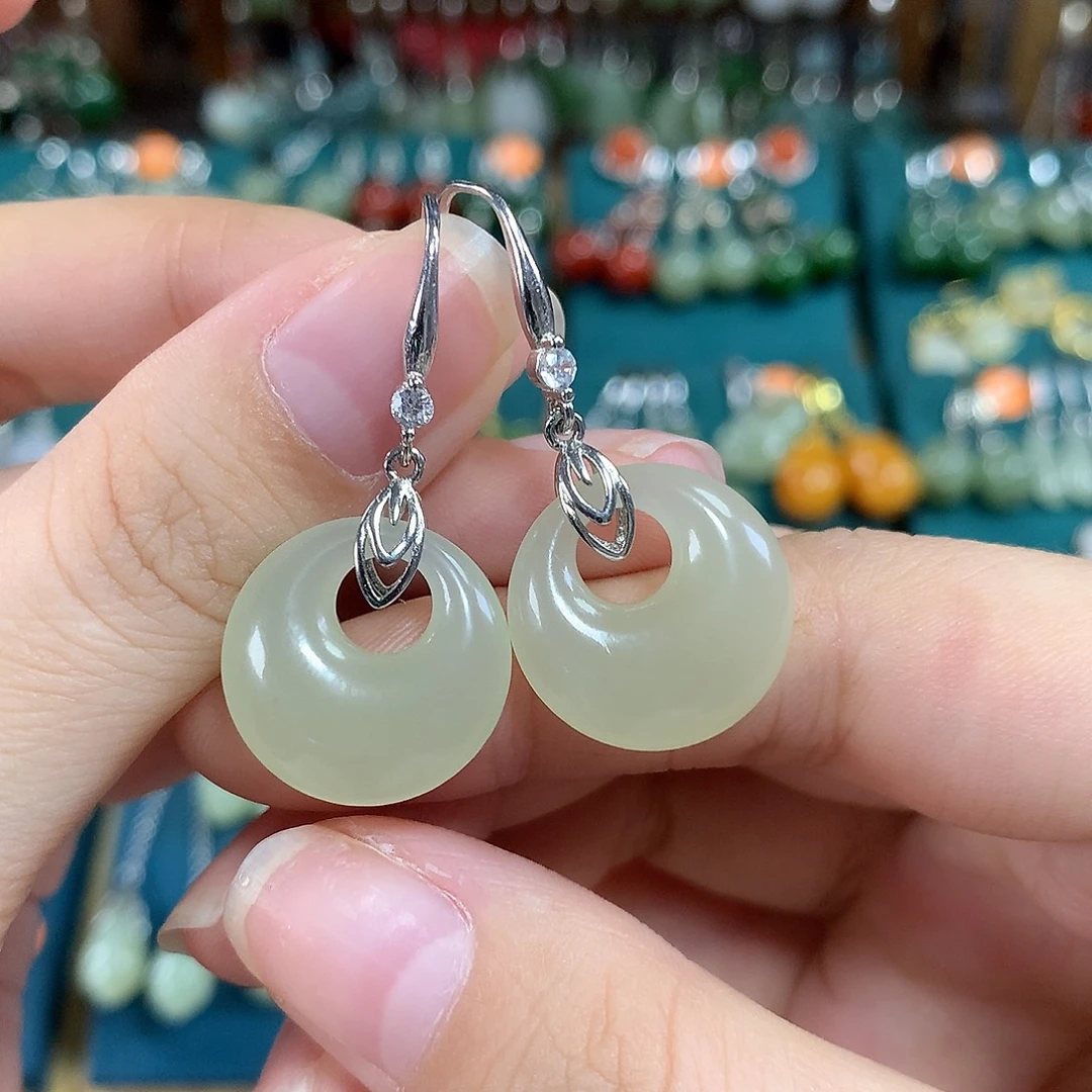 和田玉银S925镶嵌耳饰卡17.6左右