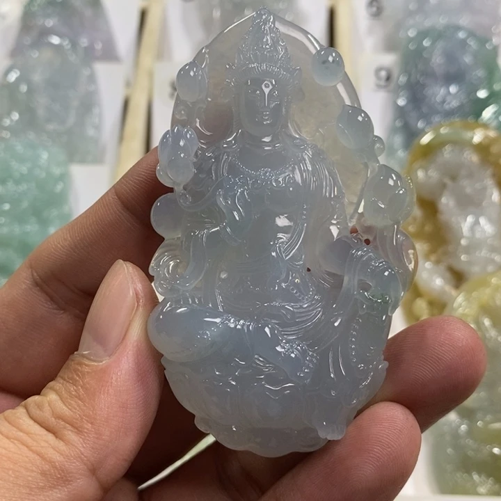 颈饰未镶嵌翡翠星**学观音