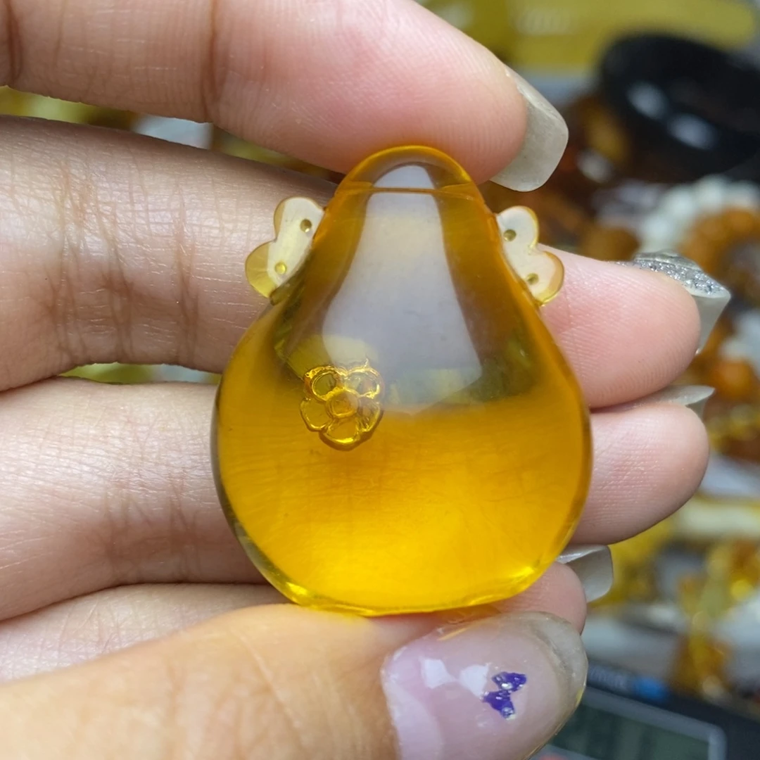 未镶嵌琥珀珠宝奇石