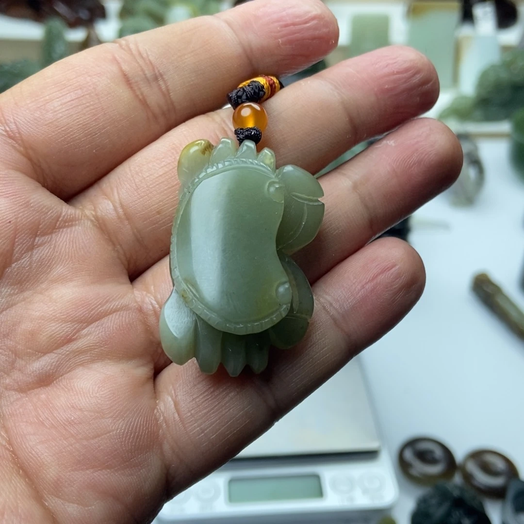 【闪购商品】颈饰未镶嵌和田玉小*鱼