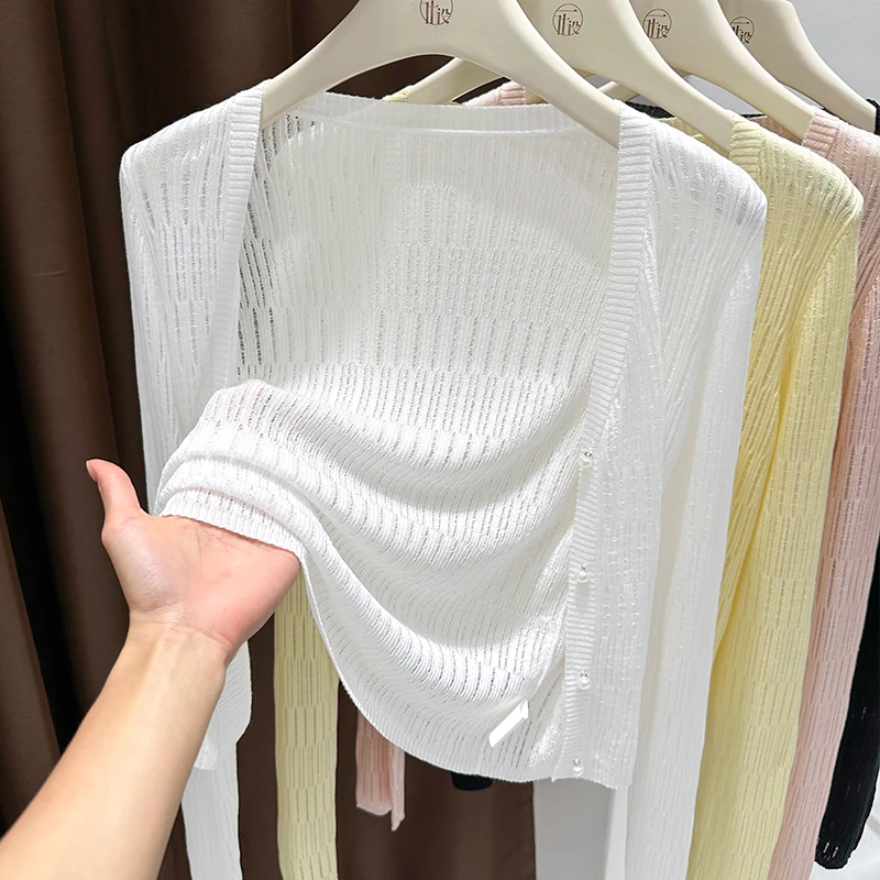 白色软糯防晒小披肩女2025夏季新款配裙子的外搭V领短款针织开衫