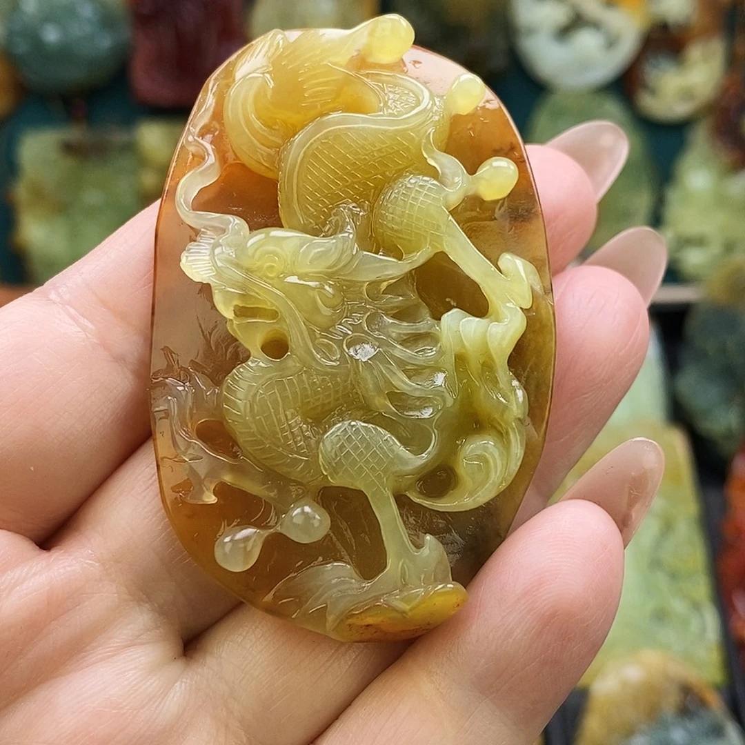 蛇纹石玉未镶嵌颈饰精品小龙牌