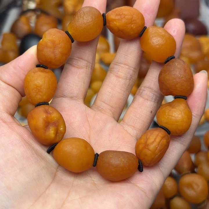 琥珀未镶嵌裸石天然蜜蜡