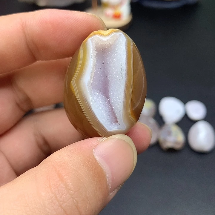 未镶嵌玛瑙/玉髓珠宝奇石