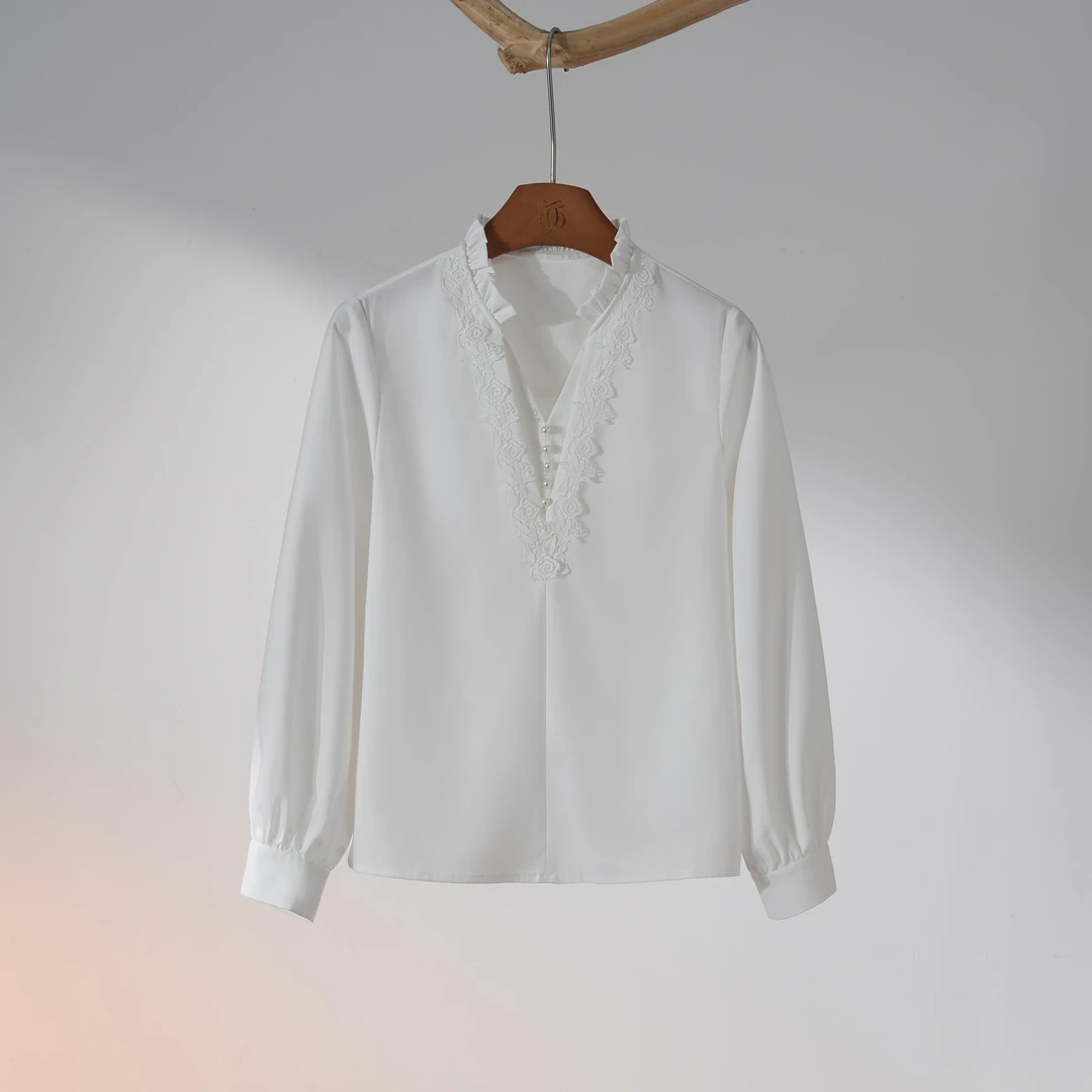 西子/【蕾丝情书】时尚竹纤维重工拉夫领贴布绣花白色衬衣/CSBH2152