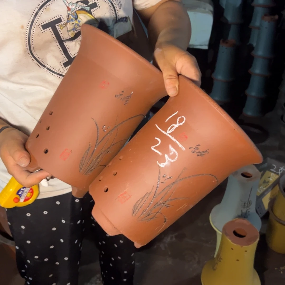 紫砂花盆紫砂花盆两只