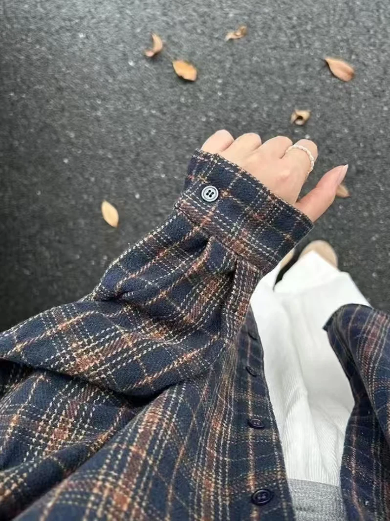 藏青色格子宽松衬衫外套女2025新款秋冬高级感轻奢减龄长袖上衣