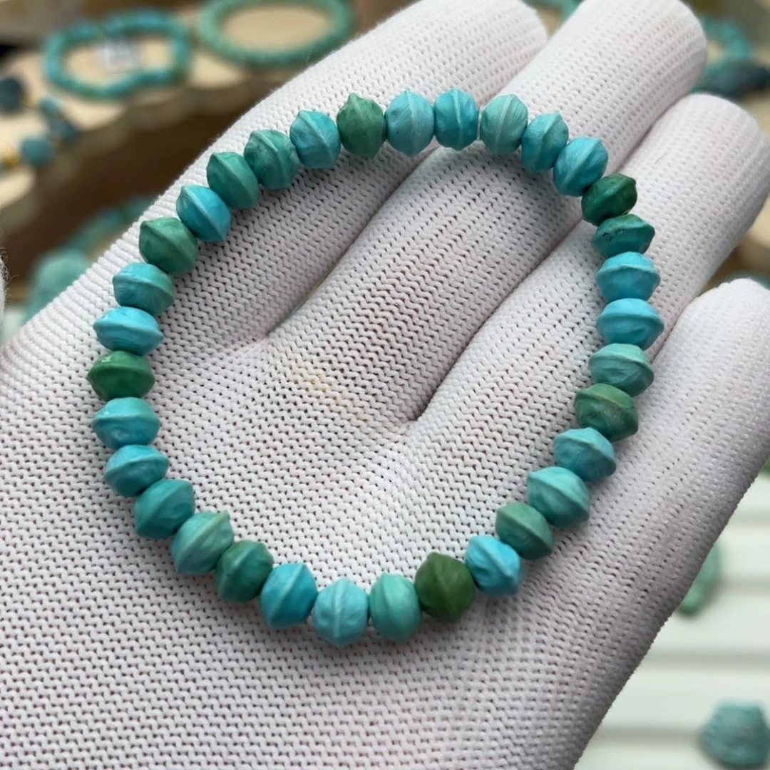 未镶嵌绿松石珠宝奇石