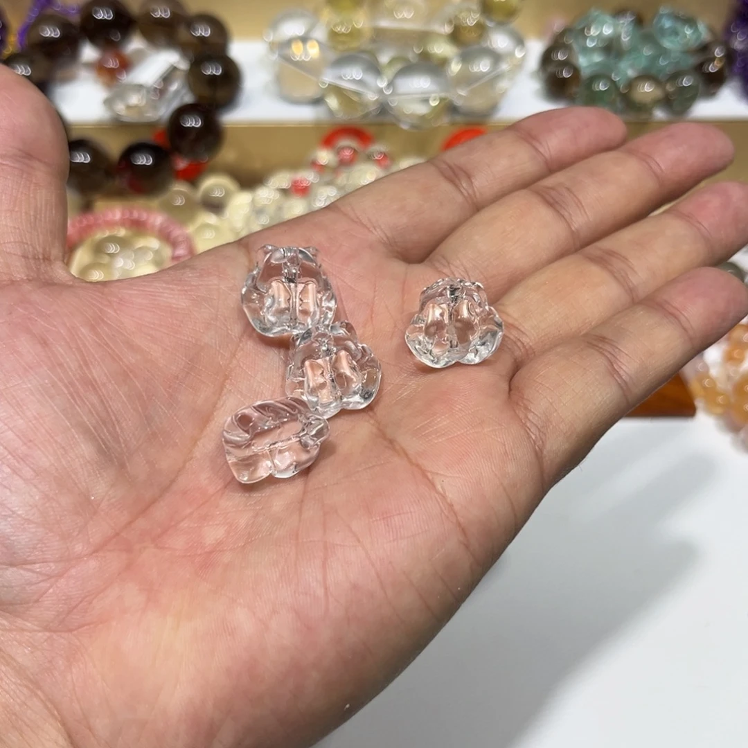 非金属白狐狸点可怜