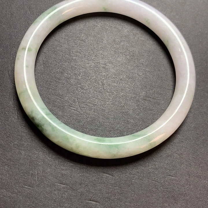 翡翠颈饰未镶嵌57圈