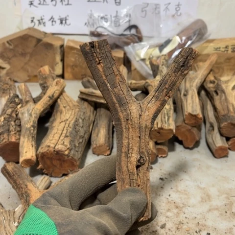 大果紫檀（缅甸花梨）木**弓