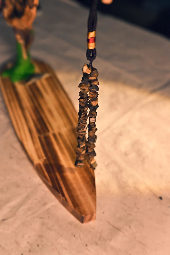 沉香海南沉香莺歌绿奇楠随形挂坠（一鼓双条）可做手链多样性发一