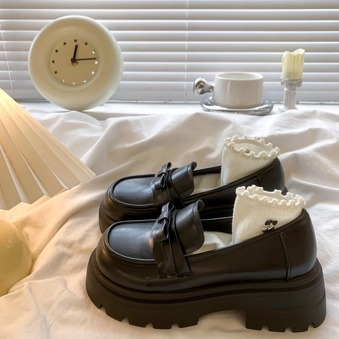 啄木鸟黑色英伦风厚底增高蝴蝶结小皮鞋女2025年春季新款乐福单鞋
