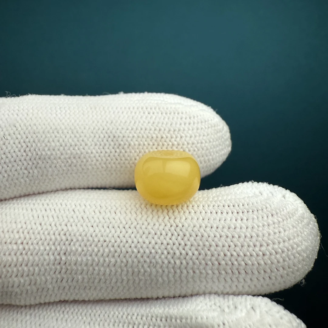 B9277天然原矿蜜蜡【微瑕】老型10.9*7.6mm支持鉴定 假一罚十