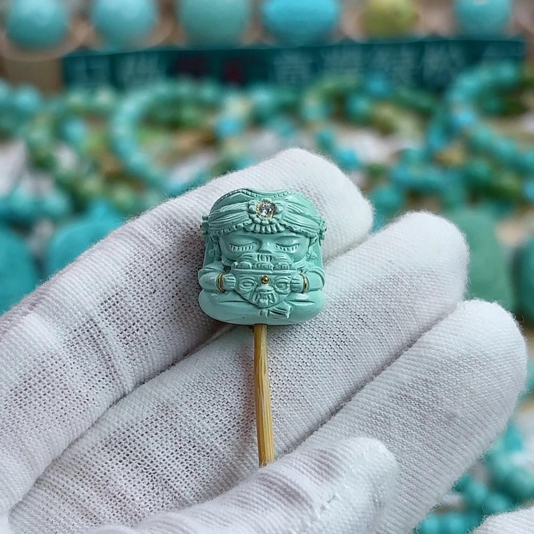 绿松石未镶嵌珠宝奇石