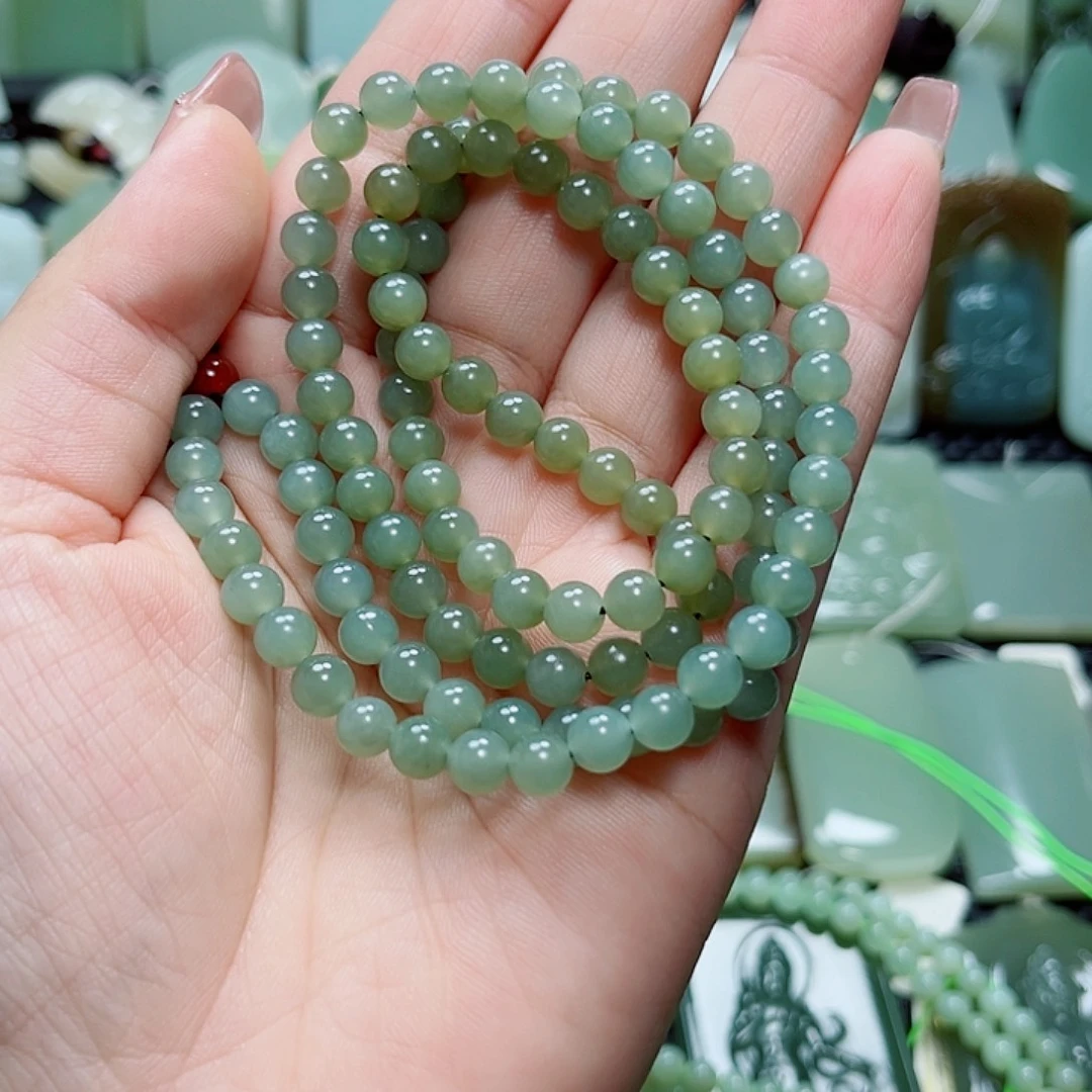 海***君和田玉未镶嵌颈饰