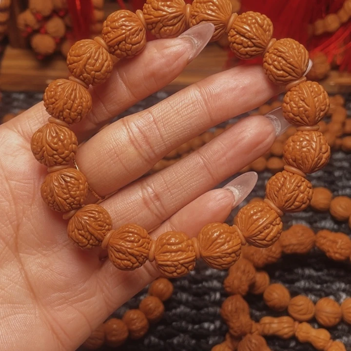 木质类龙纹桃枭手串